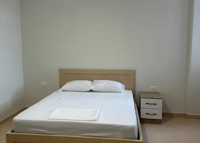 Velora Stays- Beachfront Apartment Golem (Tirana)