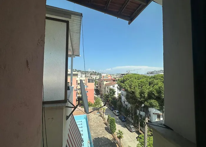 Velora Stays- Beachfront Apartment Golem (Tirana)