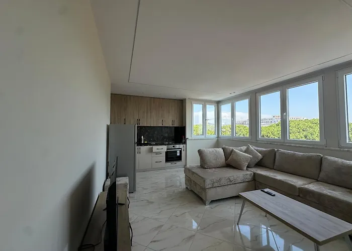 Velora Stays- Beachfront *
